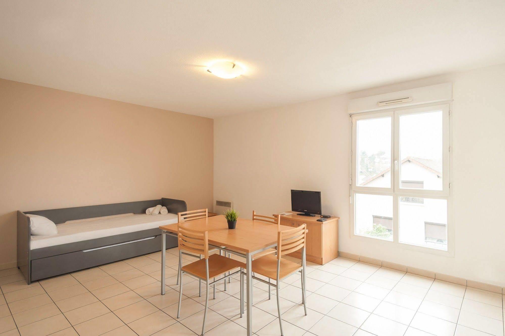 City Residence Marne-La-Vallee-Bry-Sur-Marne Noisy-le-Grand Buitenkant foto