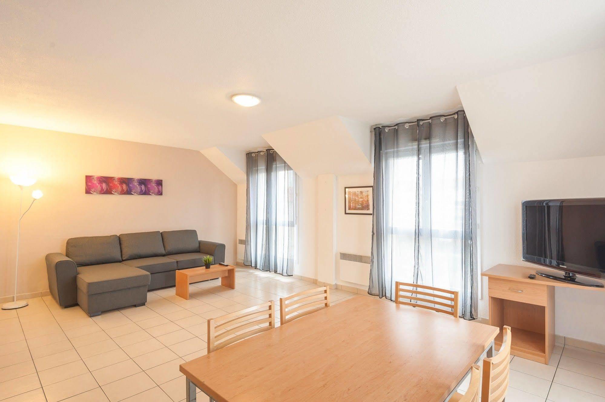 City Residence Marne-La-Vallee-Bry-Sur-Marne Noisy-le-Grand Buitenkant foto